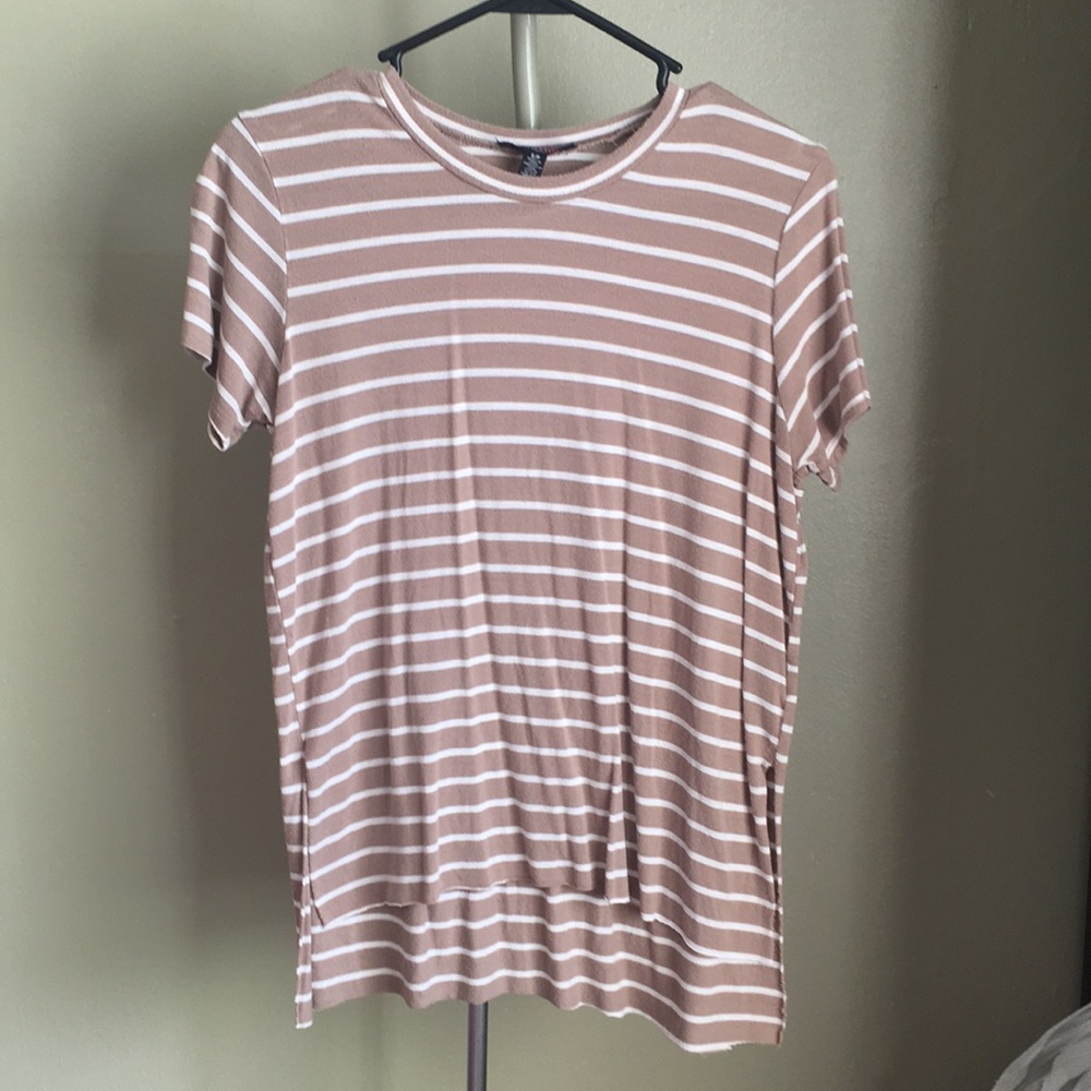 High low, side slit, striped shirt!